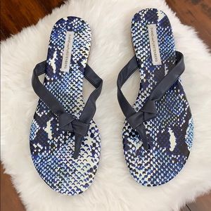 DIANE VON FURSTENBERG SLEEPERS SOFT & comfy leathe